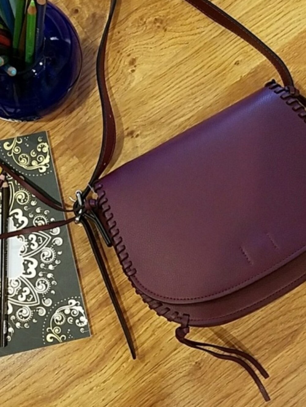 Vegan Designed In Paris Crossbody! - Picture 6 of 6